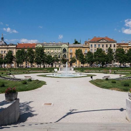 White Rose Apartment Zagreb Buitenkant foto