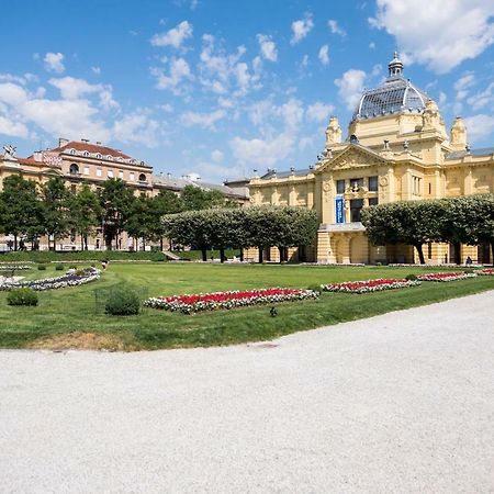 White Rose Apartment Zagreb Buitenkant foto